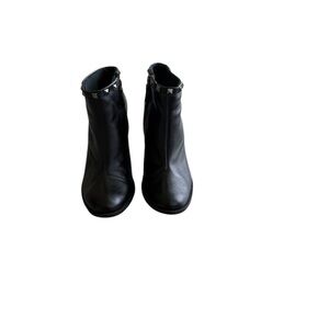 Raphaella Booz Rockstud Accents Leather Ankle Boots Women's Size 7